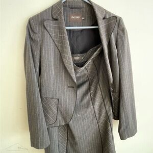 Gray Pinstripe women ‘s Suit